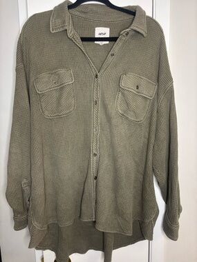 Aerie Lumberjane Waffle Buttonup Shirt in Olive size large